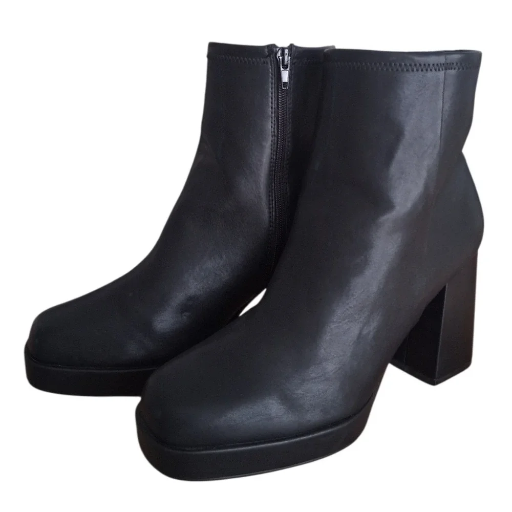 Steve Madden PU Whimsigoth‎ Chunky Platform Women's size 9.5 M Square Toe Boots